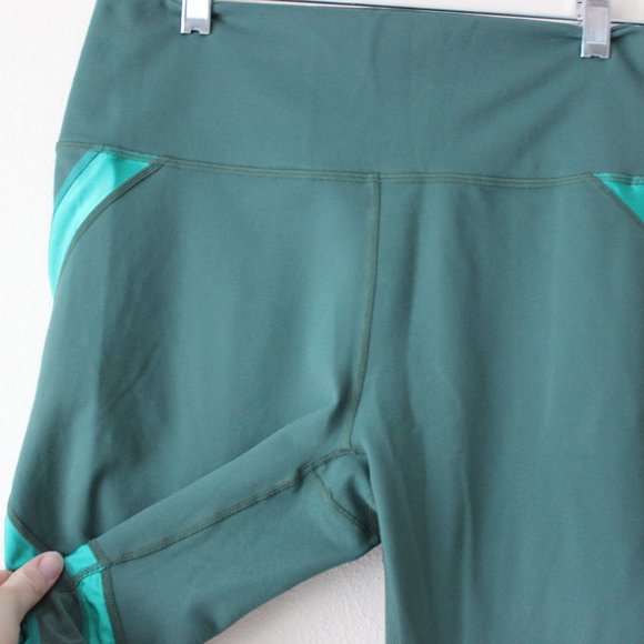 Fabletics Green Leggings - Picture 3 of 7